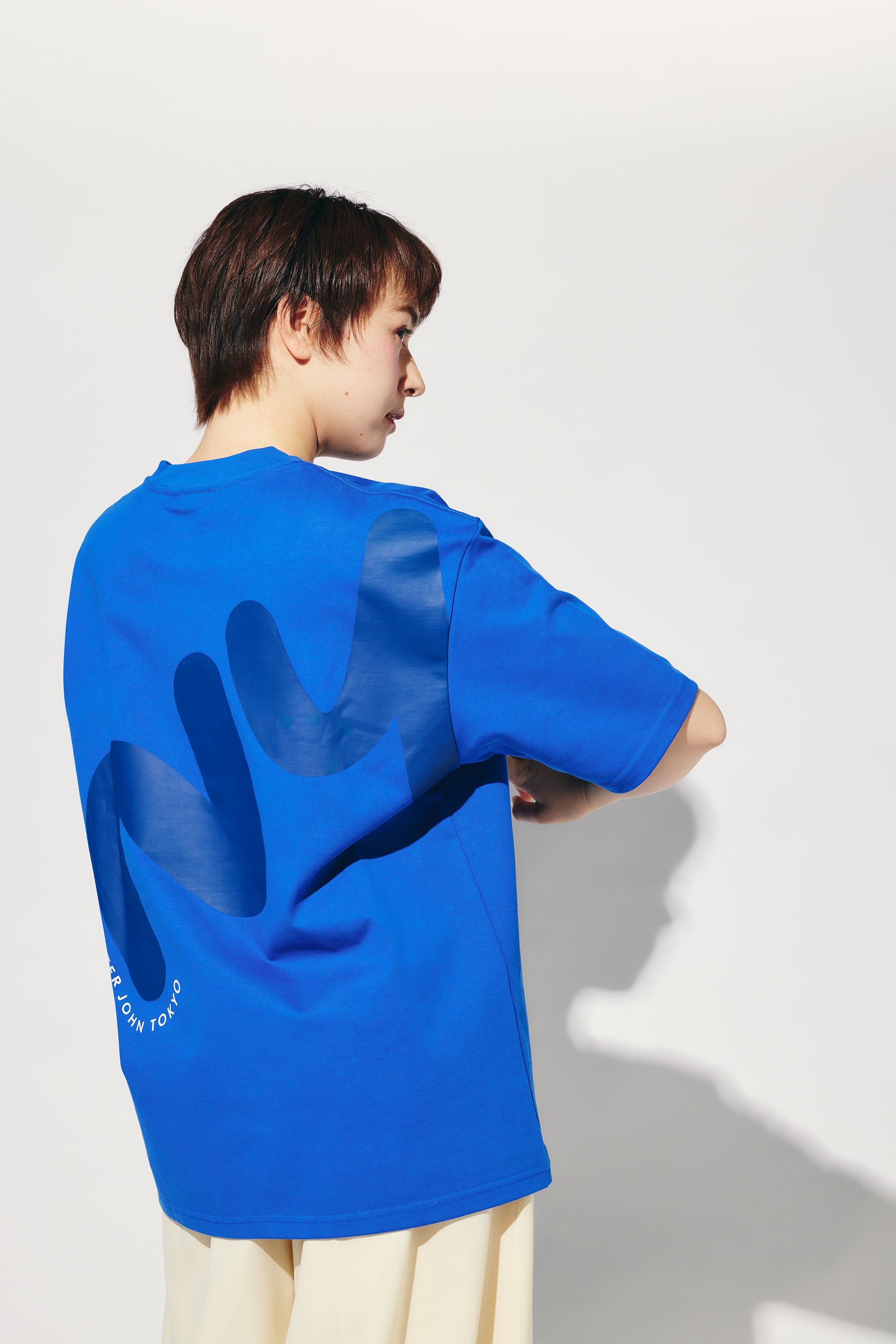 THE 9 SHOP 鈴木六夏　BTP shirt ! ネイビー 2026 S/S NY LETTERING T-SHIRT Blue【JOHN by OFFICE SHIBACHAN